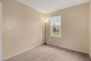 91 N Cedar Ave, Battle Creek, MI 49037 - Photo 10