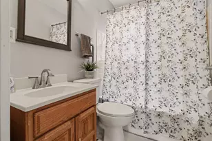 91 N Cedar Ave, Battle Creek, MI 49037 - Photo 12