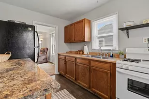 91 N Cedar Ave, Battle Creek, MI 49037 - Photo 8