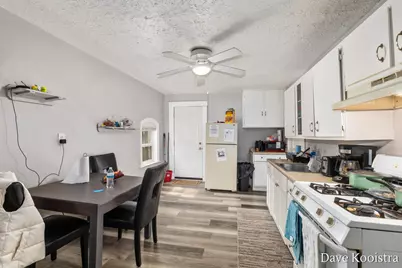 737 Clancy Avenue NE, Grand Rapids, MI 49503 - Photo 10