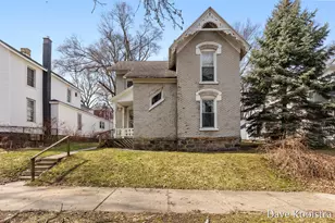737 Clancy Ave NE, Grand Rapids, MI 49503 - Photo 2