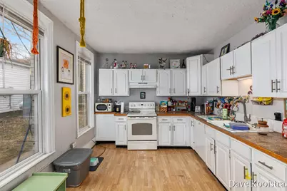 737 Clancy Avenue NE, Grand Rapids, MI 49503 - Photo 22