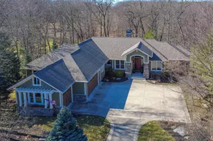 4209 N Oak Pointe NE, Grand Rapids, MI 49525 - Photo 1