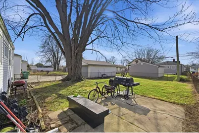 24883 Brittany Avenue, Eastpointe, MI 48021 - Photo 4