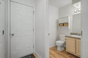 5423 Rivertown Cir SW, Wyoming, MI 49418 - Photo 10