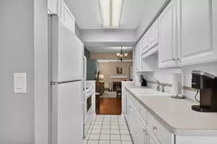 2786 Walden Woods Blvd, Jackson, MI 49201 - Photo 22