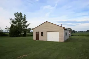 9800 Boyer Rd, Charlotte, MI 48813 - Photo 38