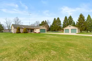 23840 M-40, Gobles, MI 49055 - Photo 4