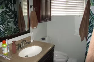 1604 Peggy Pl, Lansing, MI 48910 - Photo 16