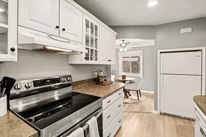 260 Kenyon Drive, Troy, MI 48083 - Photo 12