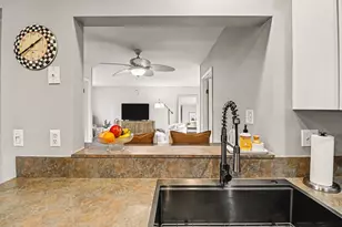 260 Kenyon Dr, Troy, MI 48083 - Photo 14