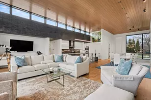 102 Mercer Dr SE, Grand Rapids, MI 49506 - Photo 2