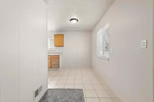 6469 Troy St, Taylor, MI 48180 - Photo 12