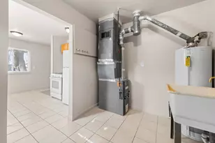 6469 Troy St, Taylor, MI 48180 - Photo 16