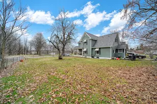 826 Carl Breeding Wy, Jackson, MI 49203 - Photo 26