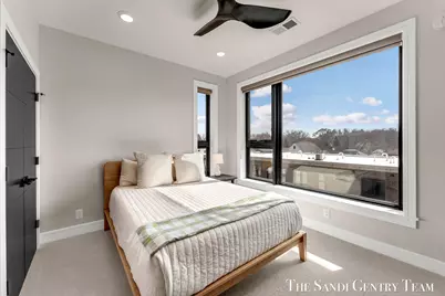 300 Washington Avenue #Unit 16, Grand Haven, MI 49417 - Photo 34