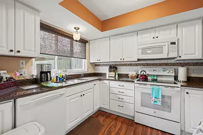 42565 Eldon Avenue #56, Clinton Twp, MI 48038 - Photo 8