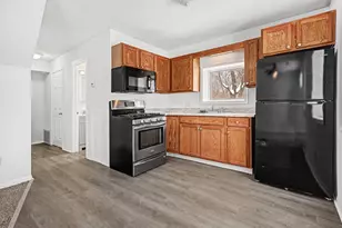 5747 Utah Ave, Portage, MI 49024 - Photo 8