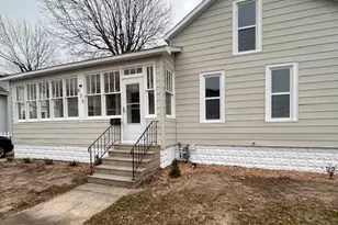 826 Elliott Ave, Grand Haven, MI 49417 - Photo 1