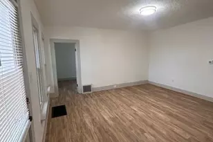 826 Elliott Ave, Grand Haven, MI 49417 - Photo 4