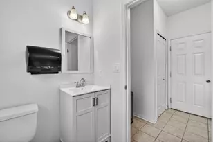 820 Tanglewood Dr, Jackson, MI 49203 - Photo 8