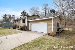 6506 Burger Dr SE, Grand Rapids, MI 49546 - Photo 4