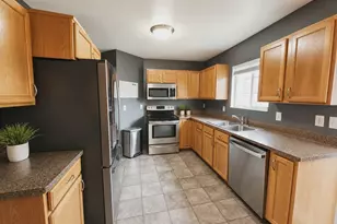 8257 Lockerbie Dr, Parma, MI 49269 - Photo 4