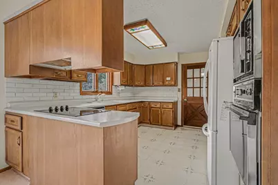 50507 Pleasant Street, Dowagiac, MI 49047 - Photo 10