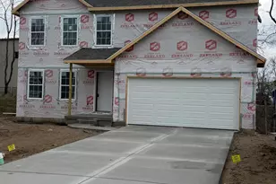 1106 Cedarwood Dr, Greenville, MI 48838 - Photo 2