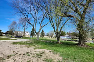 846 S Lakeshore Dr, Ludington, MI 49431 - Photo 12