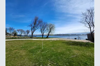 846 S Lakeshore Drive #1, Ludington, MI 49431 - Photo 2