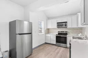 365 Kendall St N, Battle Creek, MI 49037 - Photo 14