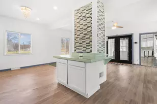 365 Kendall St N, Battle Creek, MI 49037 - Photo 12