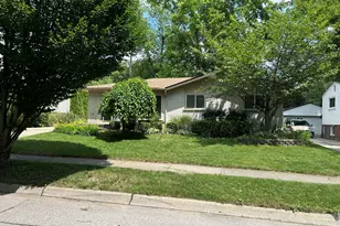 1354 Catalpa Dr, Rochester, MI 48307 - Photo 2