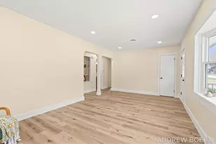 607 Central Bay Ave, Holland, MI 49423 - Photo 8