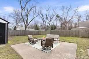 607 Central Bay Ave, Holland, MI 49423 - Photo 26