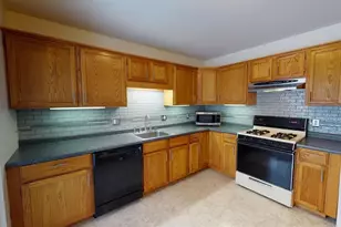 3008 Bolgos Cir, Ann Arbor, MI 48105 - Photo 6