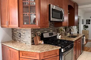 2611 Colrain Dr, Waterford, MI 48328 - Photo 6