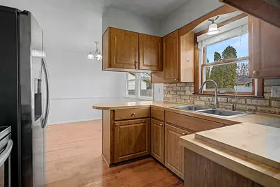 4284 Plymouth Avenue SE, Grand Rapids, MI 49508 - Photo 10