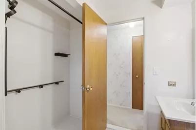 21467 Chestnut Lane, Farmington, MI 48336 - Photo 36