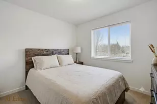 392 Harbortown Ct, Holland, MI 49423 - Photo 6