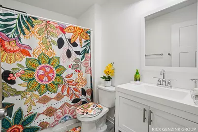 392 Harbor Town Court #4, Holland, MI 49423 - Photo 18