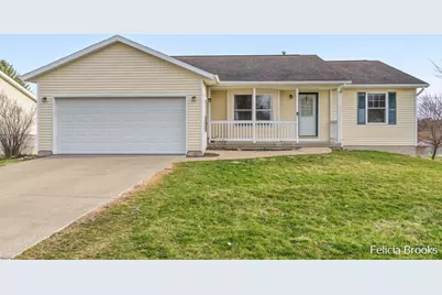 614 E Charles Street, Hastings, MI 49058 - Photo 2