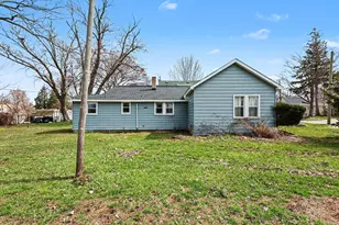 319 Fruit St, South Haven, MI 49090 - Photo 6