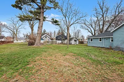 319 Fruit Street, South Haven, MI 49090 - Photo 12