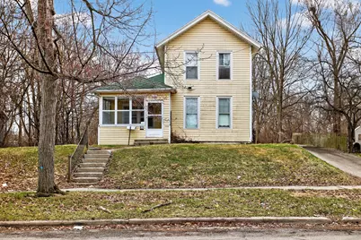 611 Oakhill Avenue, Jackson, MI 49201 - Photo 1