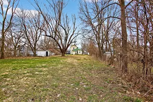 611 Oakhill Ave, Jackson, MI 49201 - Photo 2