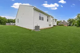 28510 Coyote Ct, New Hudson, MI 48165 - Photo 8