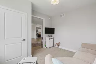 2803 Pinehill Dr, Holland, MI 49424 - Photo 16