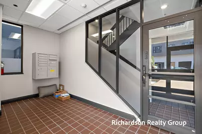 300 Washington Avenue #8, Grand Haven, MI 49417 - Photo 4